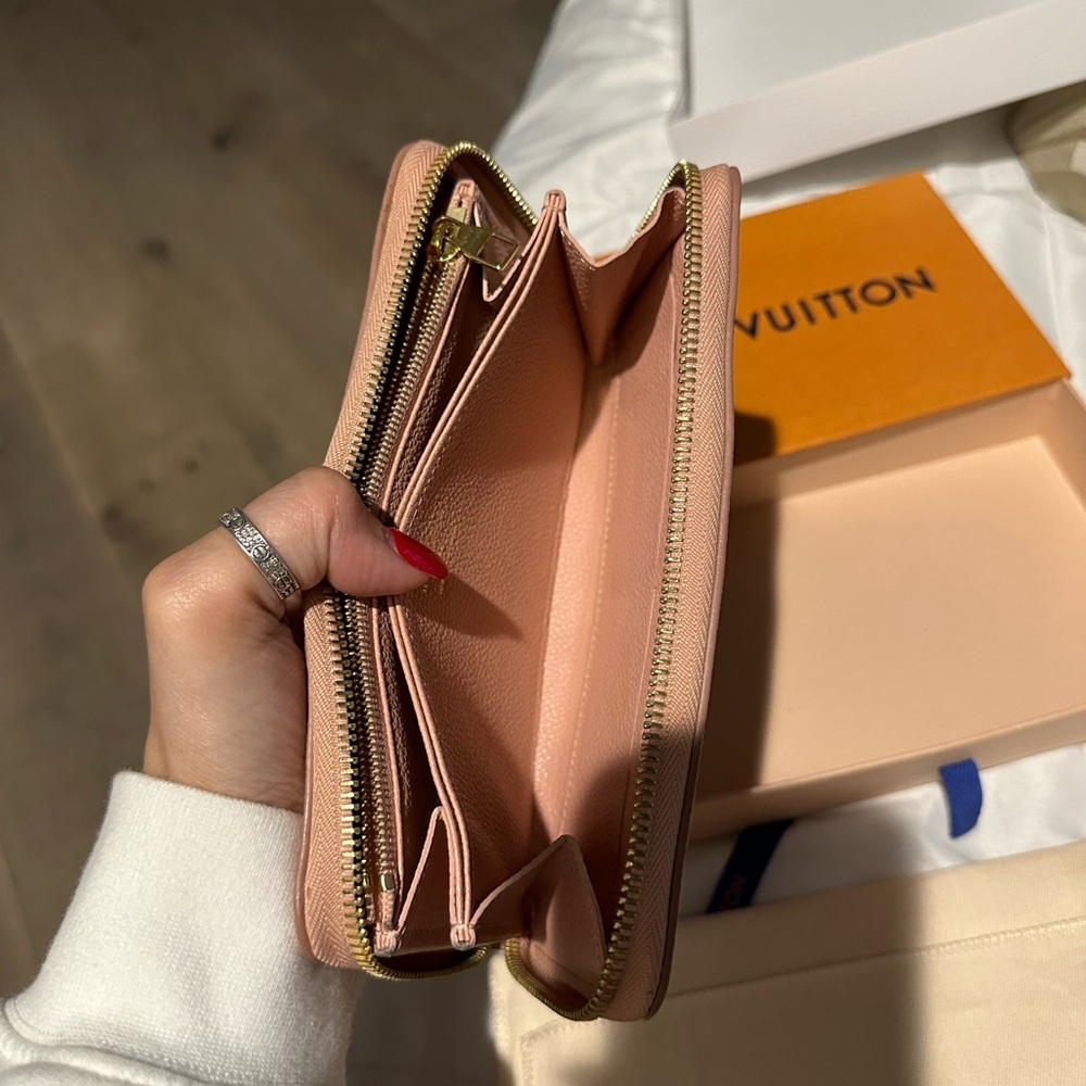 Louis Vuitton zippy wallet - Picture 7 of 7